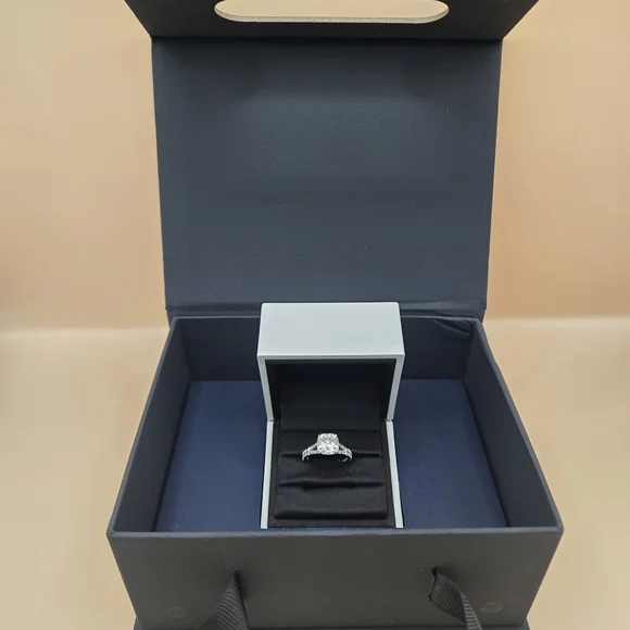 3 Carrat Sparkling Mossinate Center Stone  Diamond. 925 Sterling Silver Size 6 - Picture 2 of 5